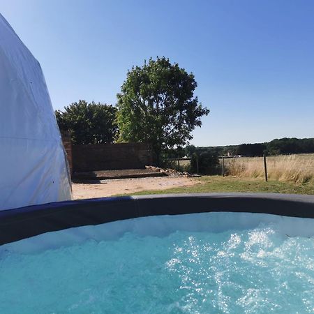 Appartamento Lincoln Star Dome, Hot Tub, Bbq Langworth Esterno foto